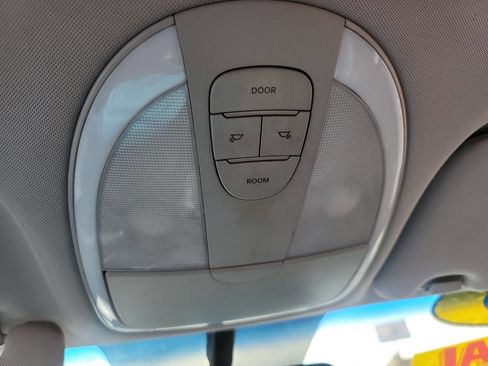 Used 2013 Hyundai Genesis 3.8 image 28