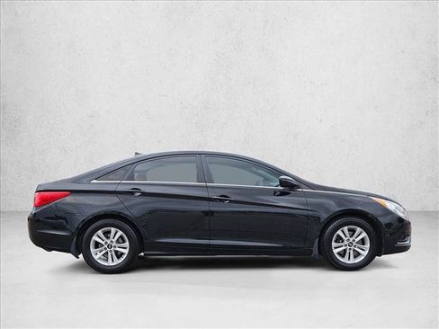 Used 2012 Hyundai Sonata GLS w/ Popular Equipment Pkg FWD image 4