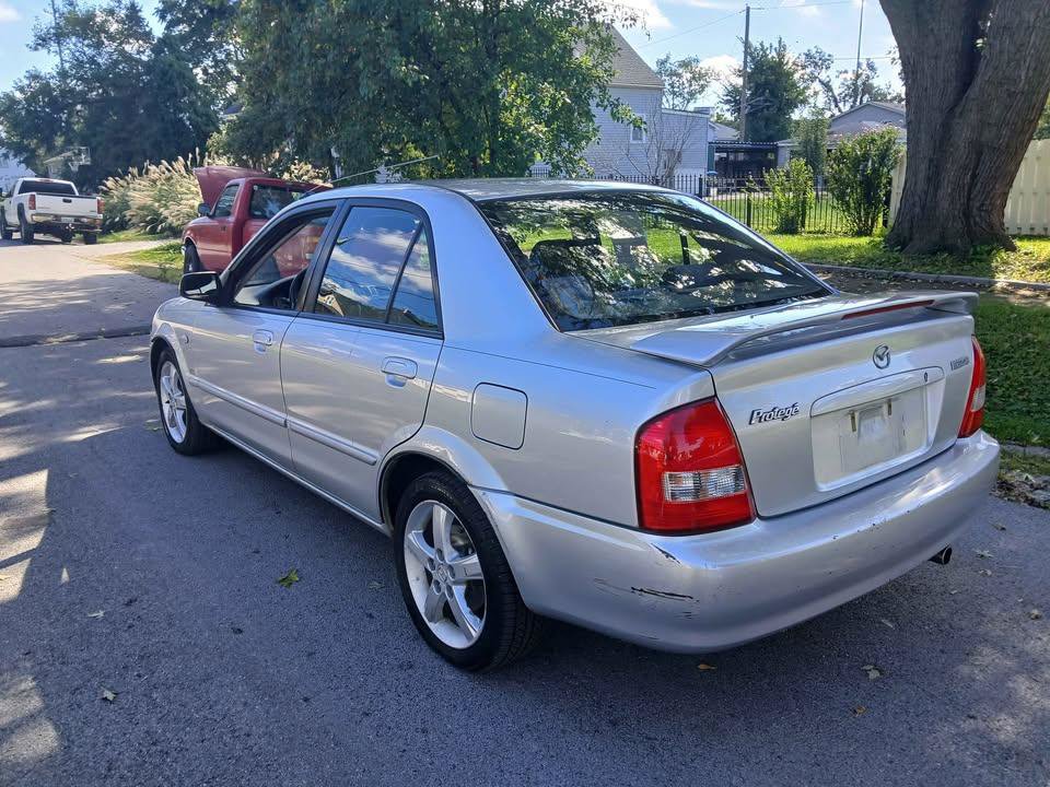 Used 2003 MAZDA Protege FWD image 6