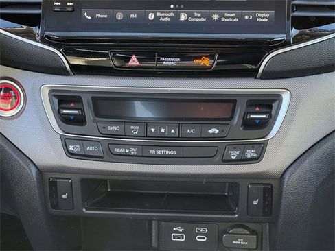 Certified 2024 Honda Ridgeline RTL image 17