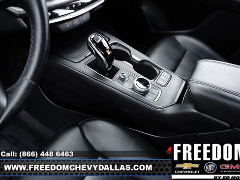 Used 2025 Cadillac XT4 Premium Luxury image 27