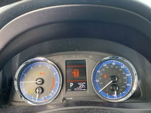 Used 2018 Toyota Corolla L image 14