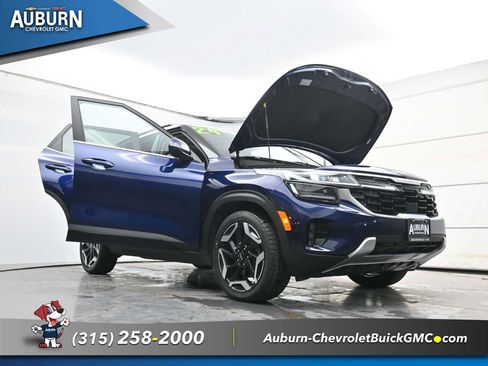 Used 2024 Kia Seltos SX w/ SX Sunroof Package image 32