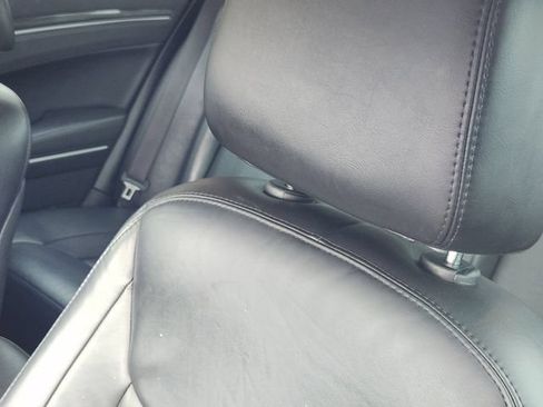 Used 2021 Chrysler 300 Touring L RWD image 20
