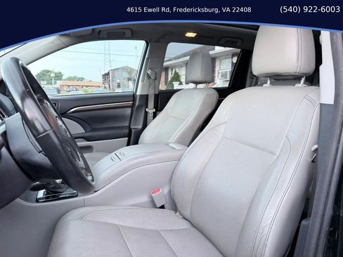 Used 2015 Toyota Highlander Limited Platinum AWD/4WD image 10