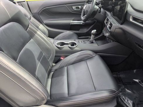 Used 2025 Ford Mustang Premium RWD image 29