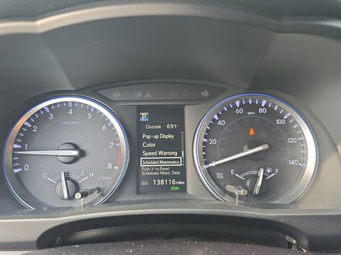 Used 2018 Toyota Highlander Limited image 18