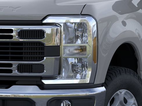 New 2026 Ford F250 XLT w/ FX4 Off-Road Package AWD/4WD image 35