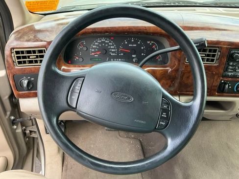 Used 2002 Ford F250 XLT RWD image 17