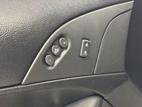 Used 2005 Chevrolet Corvette Convertible w/ Preferred Equipment Group RWD image 9