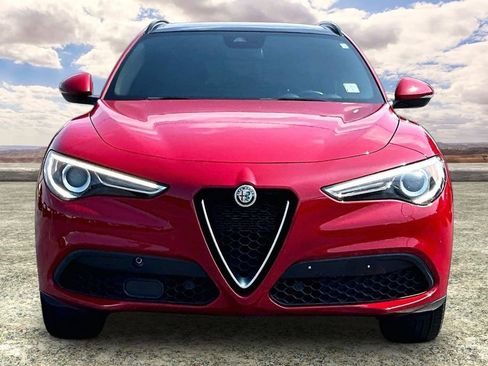 Used 2022 Alfa Romeo Stelvio Ti AWD/4WD image 2