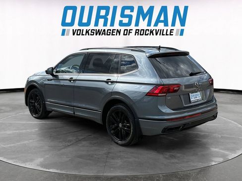 Used 2022 Volkswagen Tiguan SE R-Line AWD/4WD image 4
