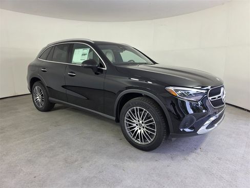 New 2026 Mercedes-Benz GLC 300 image 1