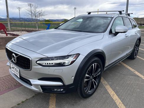 Used 2018 Volvo V90 T5 Cross Country w/ Convenience Package AWD/4WD image 1