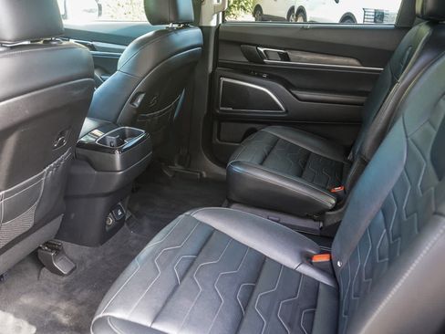 Used 2021 Kia Telluride SX w/ SX Prestige Package AWD/4WD image 18