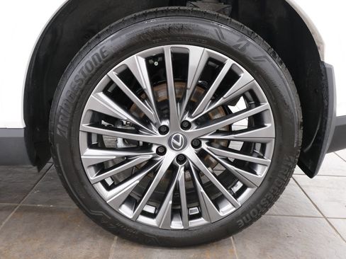 Used 2024 Lexus RX 450h AWD w/ Convenience Package image 38