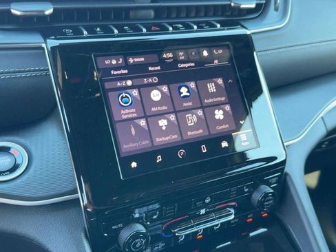 New 2025 Jeep Grand Cherokee L Altitude image 24