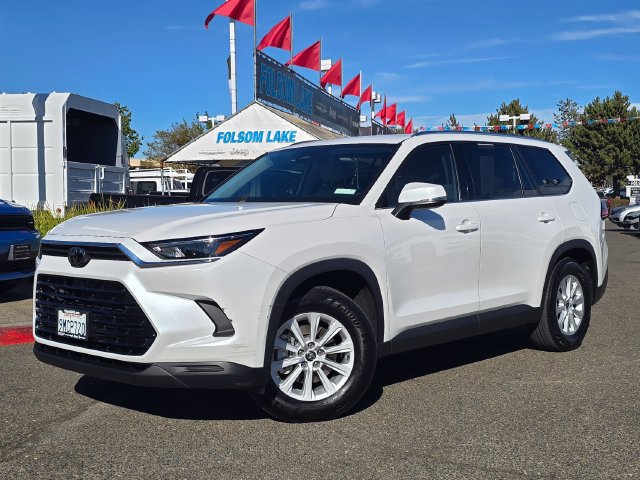 Used 2024 Toyota Grand Highlander AWD Hybrid image 3