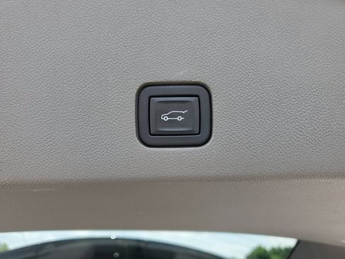Used 2024 Cadillac XT6 Premium Luxury w/ LPO, Floor Liner Package AWD/4WD image 29
