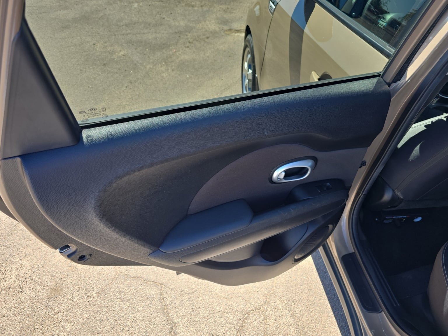 Used 2015 Kia Soul FWD image 23