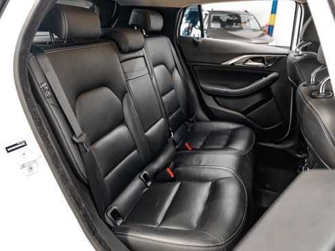 Used 2017 INFINITI QX30 Premium w/ Navigation Package AWD/4WD image 30