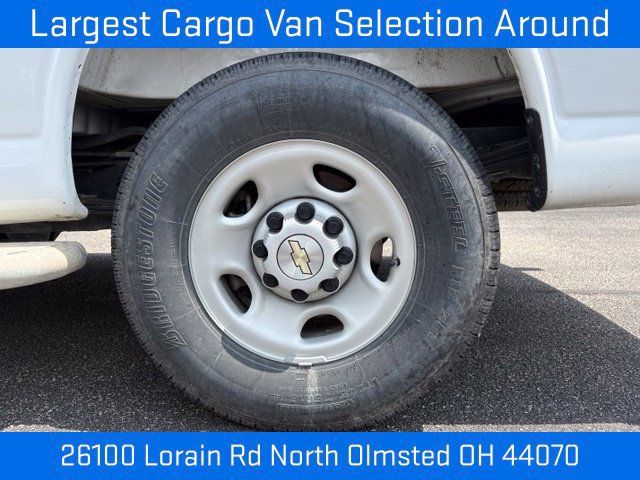 Used 2025 Chevrolet Express 2500 w/ Driver Convenience Package RWD image 17