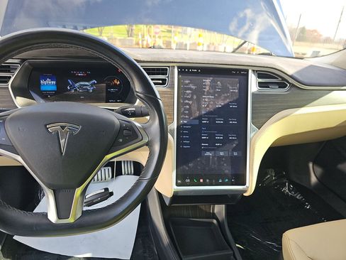 Used 2014 Tesla Model S P85D image 11