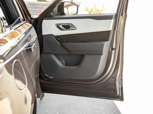 New 2026 Land Rover Range Rover Velar Dynamic SE image 25