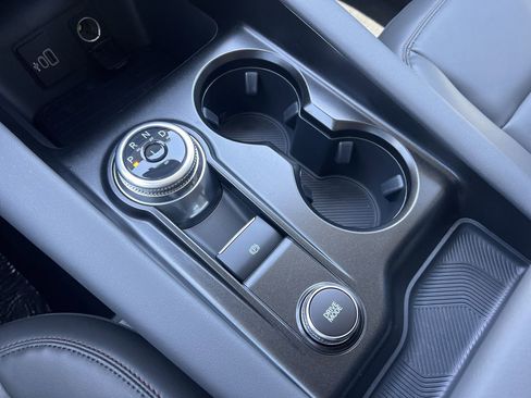 New 2026 Ford Explorer Active w/ Active Comfort Package RWD image 8