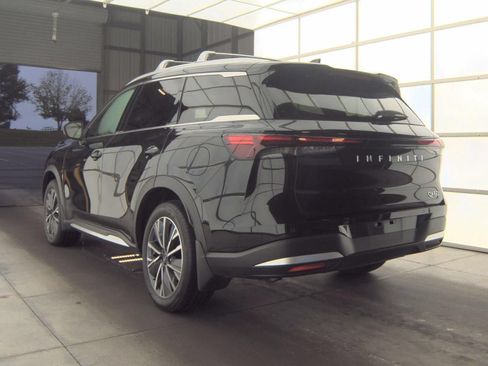 Certified 2026 INFINITI QX60 Luxe w/ Cargo Package FWD image 5