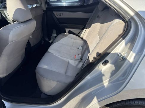 Used 2016 Toyota Corolla LE FWD image 14