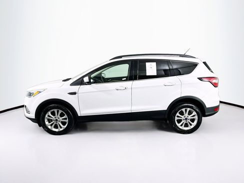 Used 2018 Ford Escape SE image 4