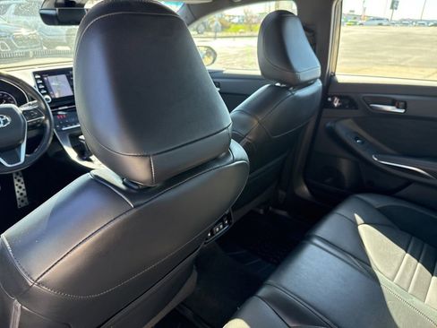 Used 2019 Toyota Avalon Touring w/ All Weather Liner Package FWD image 25