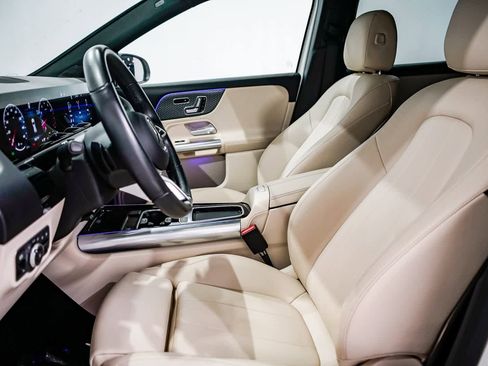 Certified 2024 Mercedes-Benz GLA 250 image 17