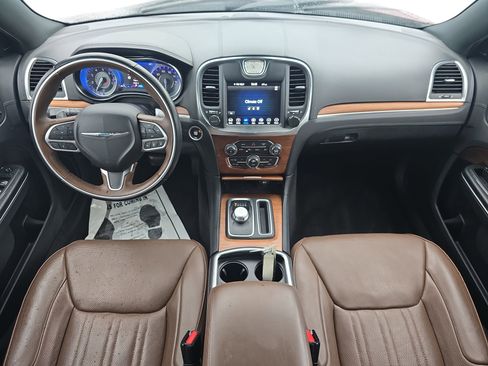 Used 2018 Chrysler 300 C w/ Safetytec Plus Group RWD image 9