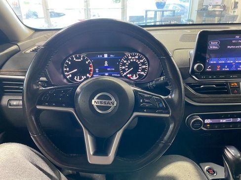 Used 2022 Nissan Altima 2.5 SL FWD image 22