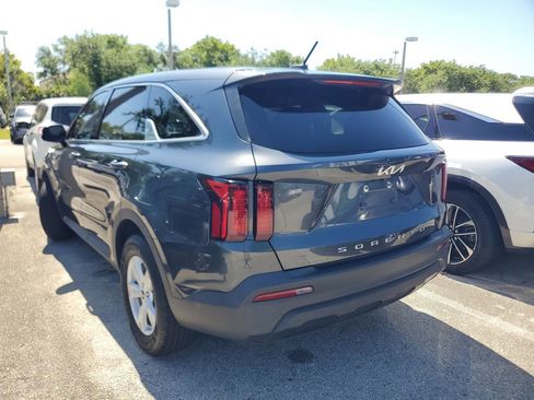 Used 2022 Kia Sorento LX FWD image 7