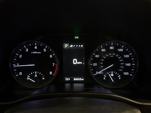 Used 2017 Hyundai Elantra Limited w/ Limited Tech Package 04 image 28