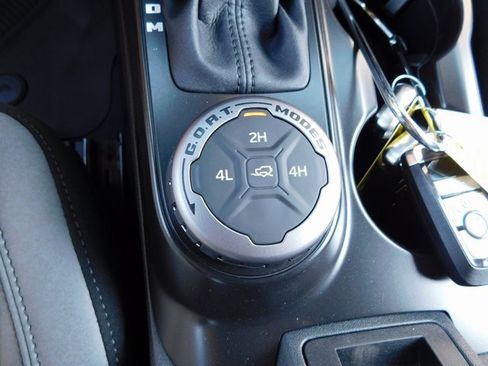 New 2024 Ford Bronco Black Diamond image 32