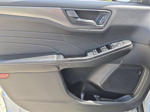 Used 2025 Ford Escape Active AWD/4WD image 11