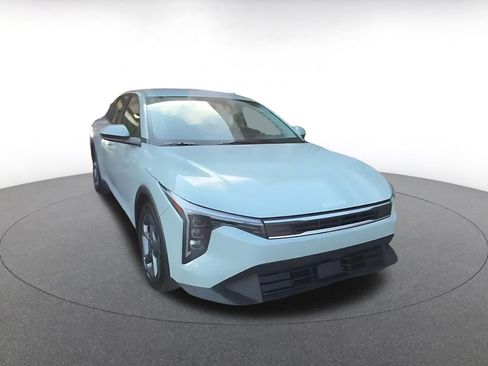 Used 2026 Kia K4 FWD image 3