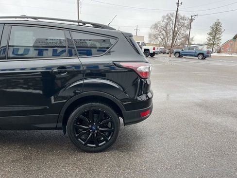 Used 2018 Ford Escape SE w/ SE Sport Appearance Package image 12
