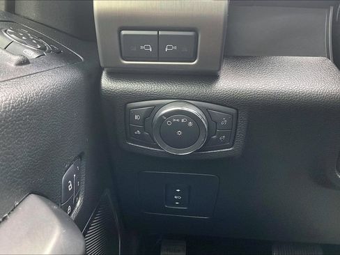 Used 2016 Ford F150 Limited image 38