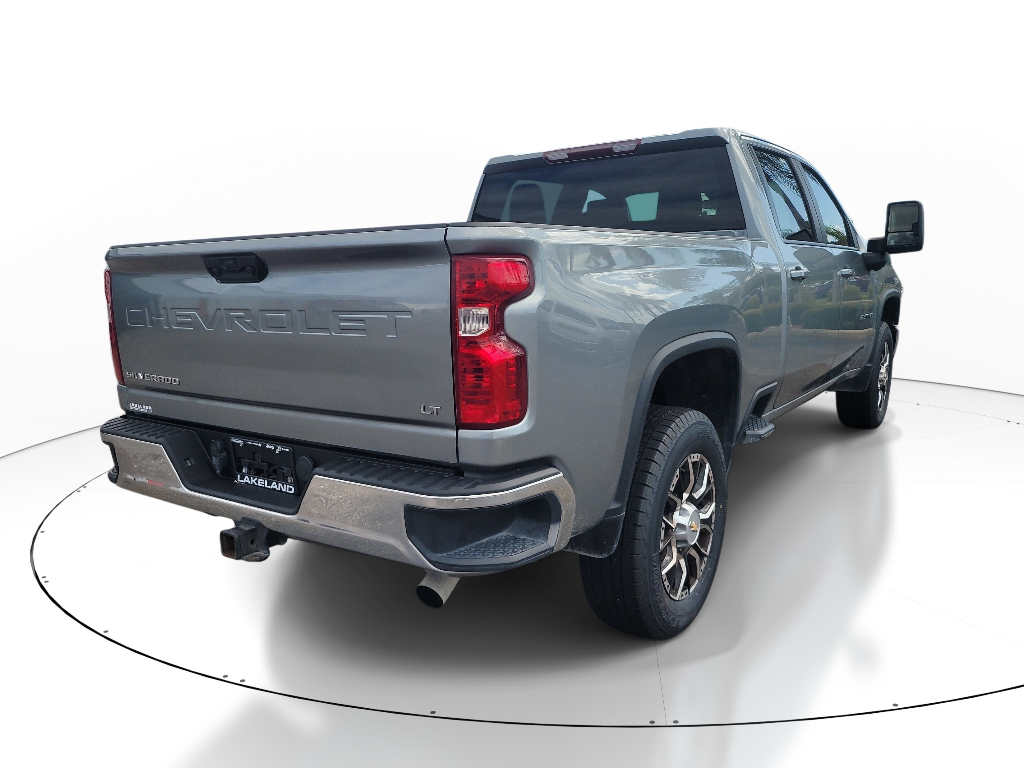 Used 2024 Chevrolet Silverado 2500 LT AWD/4WD image 4