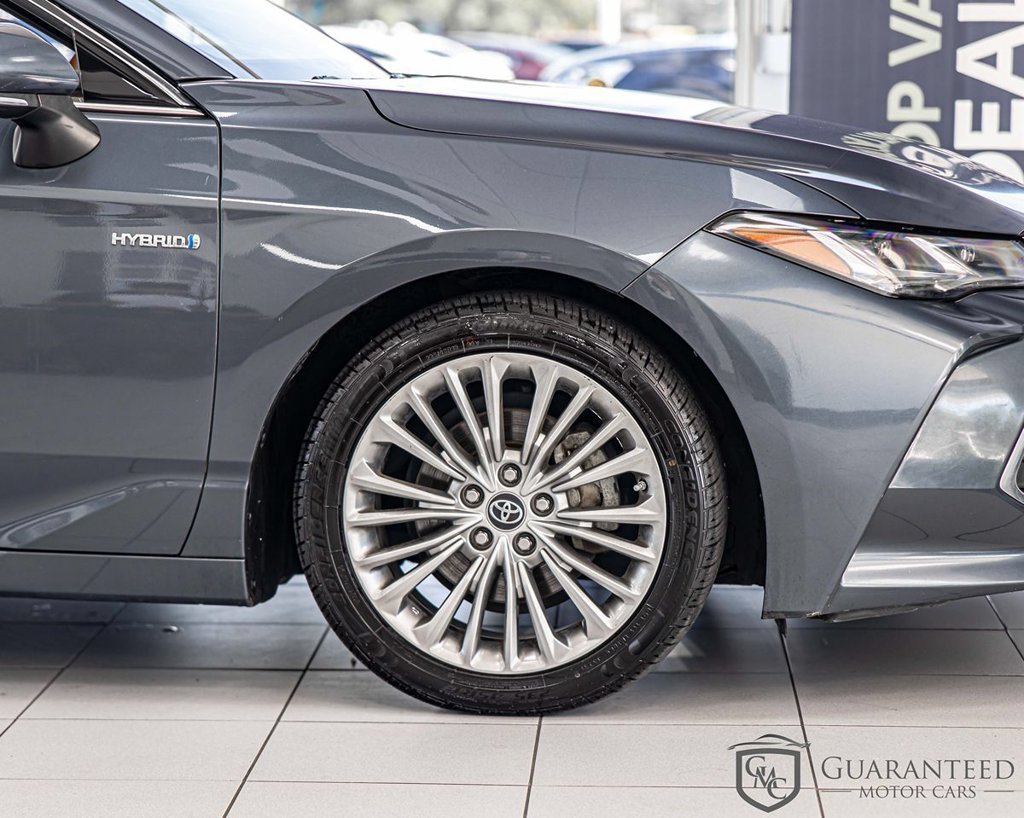 Used 2019 Toyota Avalon Limited w/ Advanced Safety Package FWD image 11