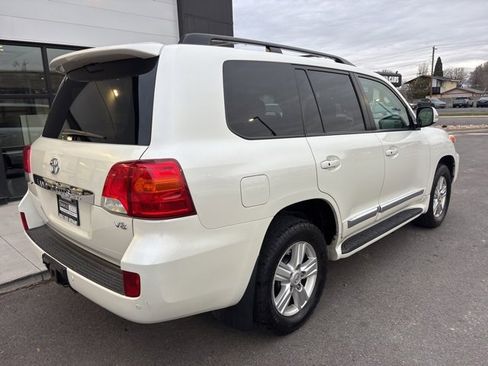 Used 2015 Toyota Land Cruiser image 9