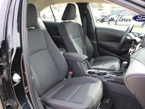 Used 2024 Toyota Corolla LE image 9