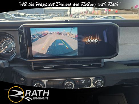 Used 2024 Jeep Wrangler Sport S image 15