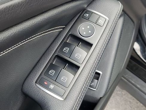 Used 2018 Mercedes-Benz GLA 250 4MATIC image 12