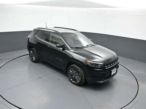 Used 2023 Jeep Compass High Altitude AWD/4WD image 34